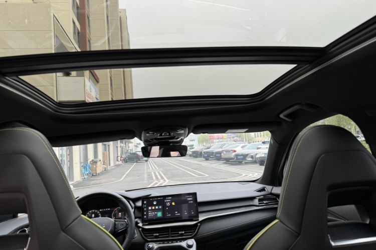 Used Lynk & Co 06 2023 Remix 1.5T Dynamic Halo Headliner