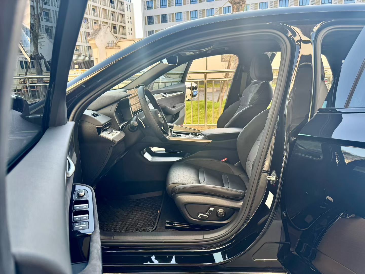 Geely Auto Preface 2024 2.0TD Xiaohan Edition — снимка 15