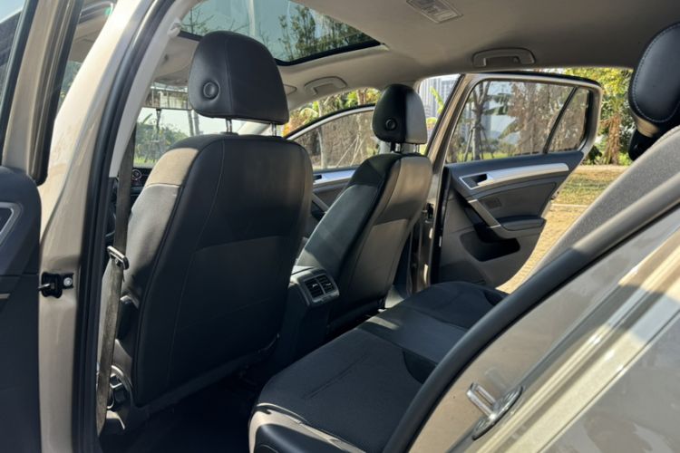 Used Volkswagen Golf 2018 230TSI Automatic Comfort Model
