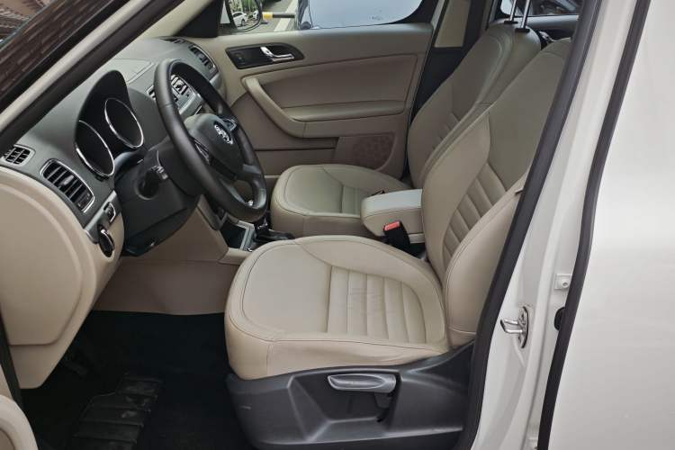 Used Skoda Yeti 2014 1.8TSI DSG Polar Edition Interior 3