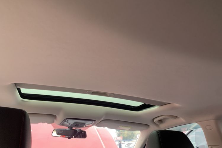 Used Changan CS55 2018 1.5T Manual Colorful Model China V Standard
