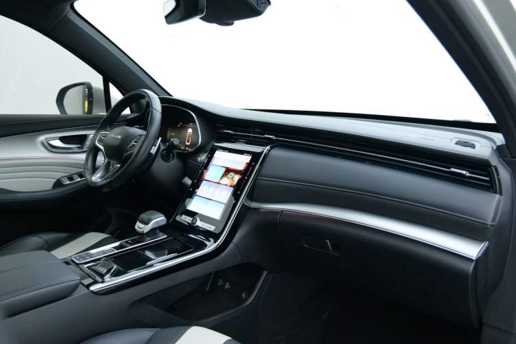 Used Roewe RX5 MAX 2019 400TGI Automatic All-Wheel Drive Smart Cabin Supreme Edition