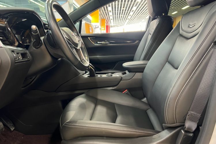 Used Cadillac XT5 2022 2.0T Two-Wheel Drive Luxury Version