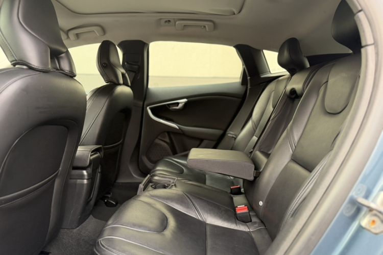 Used Volvo V40 2014 2.0T Zhiya Edition