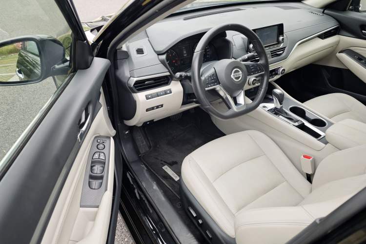 Used Nissan Teana 2019 2.0L XL Comfort Edition Left Front Seat