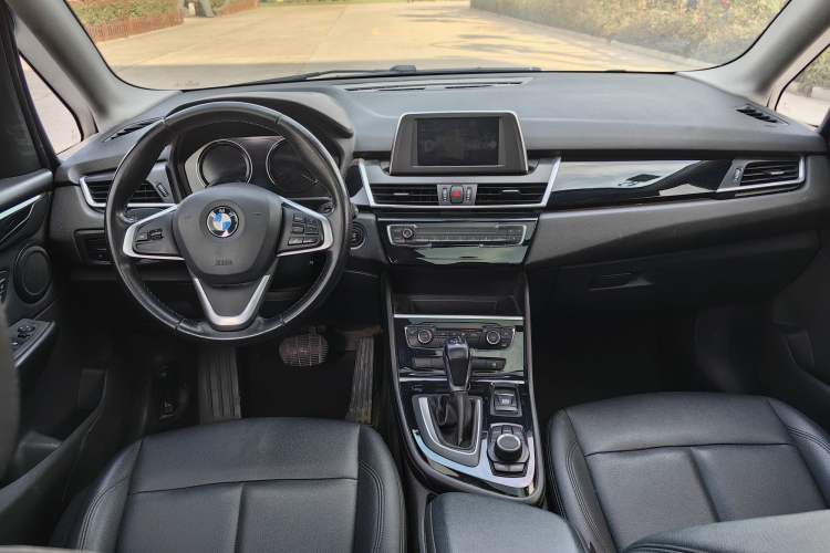 Used BMW 2 Series Active Tourer 2018 218i Leading Model Interior 1