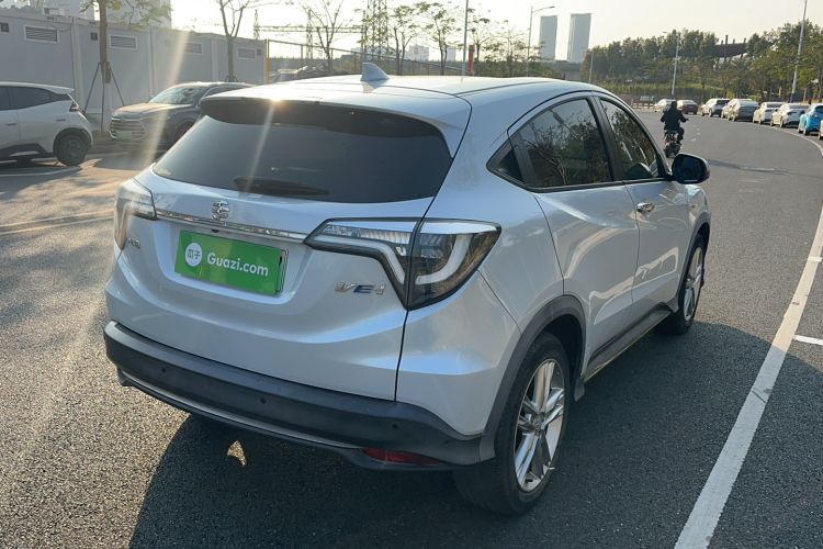 Used Everus VE-1 2022 TA Leading Edition