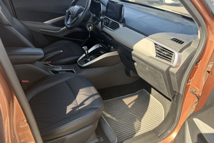 Used Baojun 510 2017 1.5L Manual Fashion Model