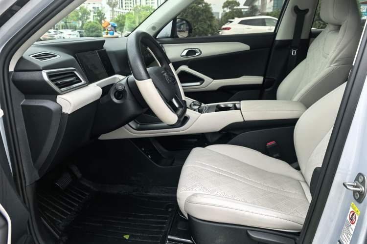 Used BYD Yuan UP 2024 401KM Leading Edition Driver Seat