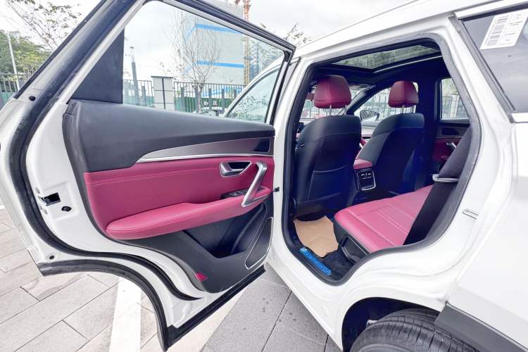 Used JETOUR X70 PLUS 2025 Champion Edition 1.5T DCT Champion PRO 7-Seater Interior 8