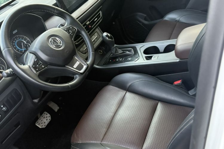 Used Dongfeng Fengon S560 2022 1.5T CVT Elite Version Interior 6