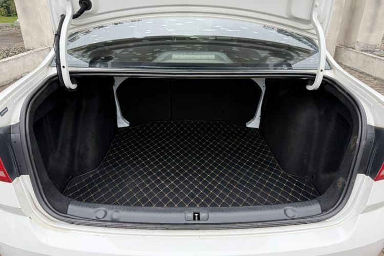 Used Volkswagen Lavida 2017 1.6L Automatic Comfort Edition