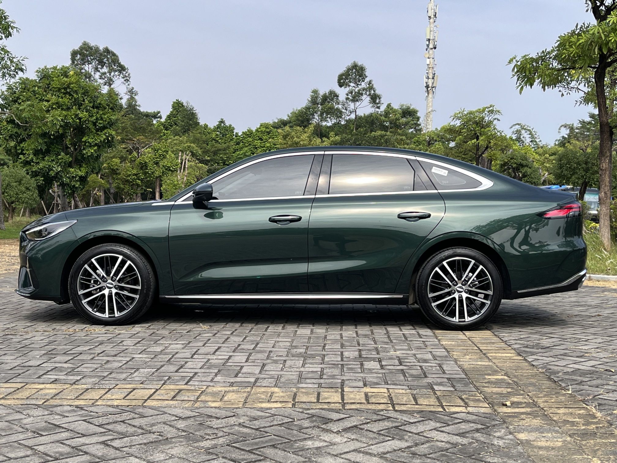 Geely Auto Emgrand 2026 Model 5th Generation 1.5T DCT Flagship Edition — снимка 17