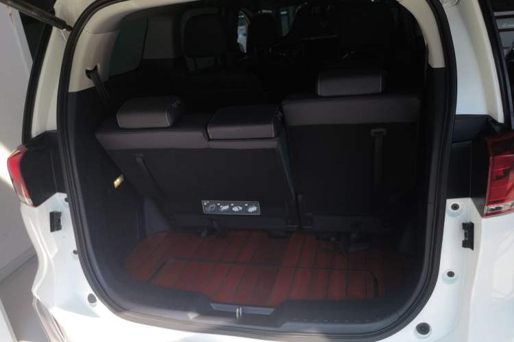 Used GAC Trumpchi M8 2021 Master Series 390T Prestige Edition Trunk