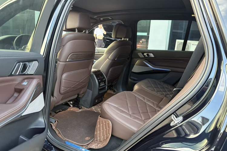 Used BMW X5 2022 xDrive 40Li M Sport Package
