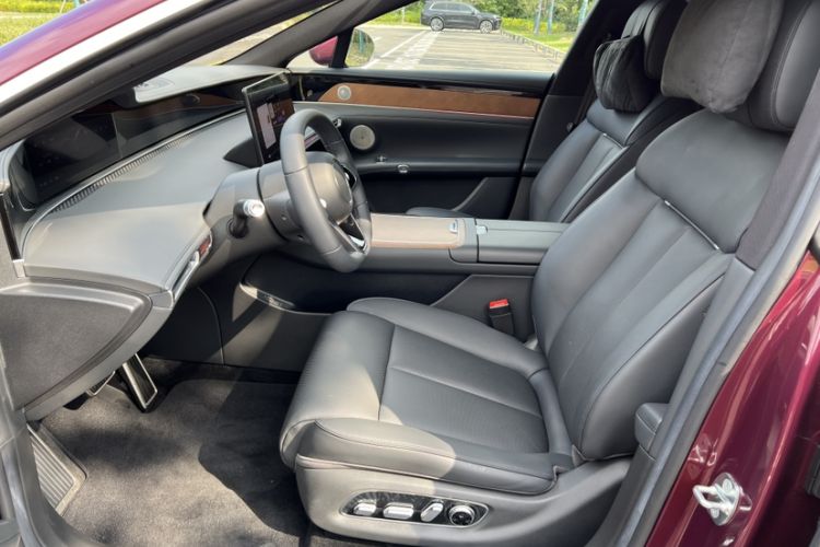 Used Hima Stelato S9 2024 All-Electric Max Rear-Drive Long-Range Version Interior 3