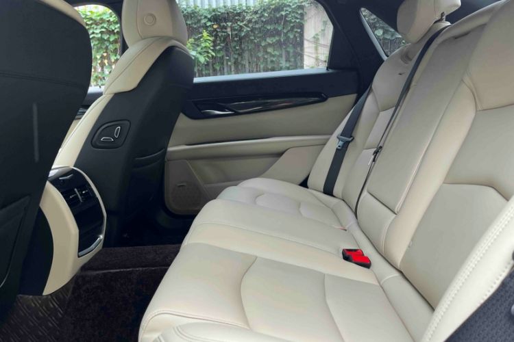 Used Cadillac CT6 2019 28T Fashion Edition Interior 4