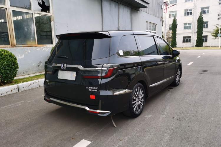 Used Honda Elysion 2022 2.0L eHEV Luxury First Edition