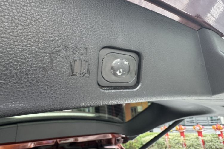 Used Ford Edge 2015 2.0T GTDi Two-Wheel-Drive High-Line Version