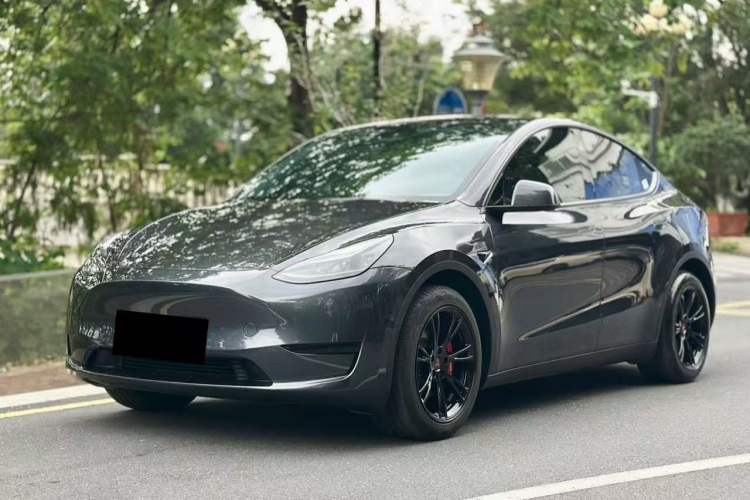 Used Tesla Model Y 2024 Rear-Wheel-Drive Version Front Left 45 Deg