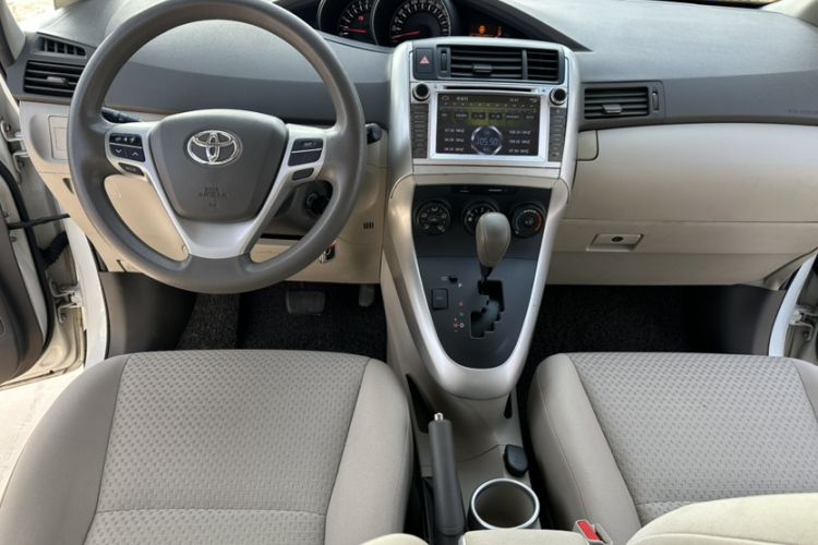 Used Toyota Verso 2015 180E CVT Crossover Edition