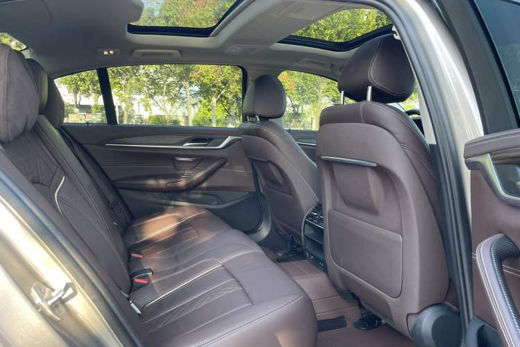 Used BMW 5 Series New Energy 2020 Mileage Upgrade Version 530Le Luxury Package