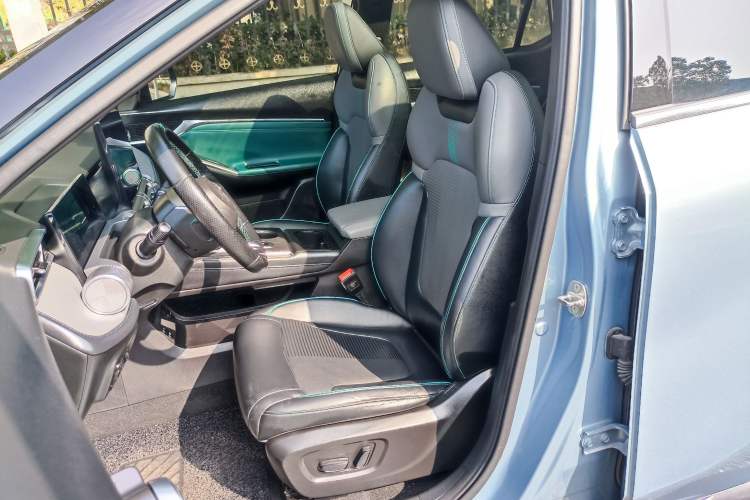 Used GAC Trumpchi EMKOO 2022 2.0 ATK TwinStar Pro Edition Interior 7