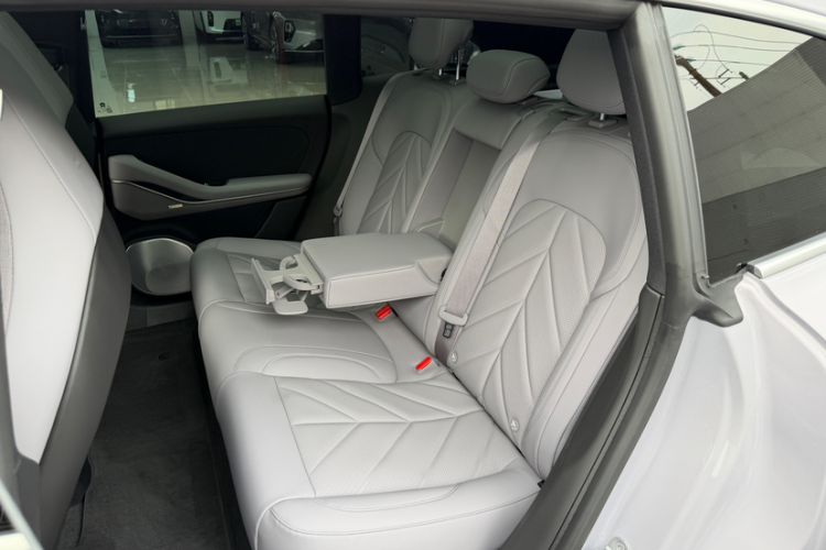 Used Nio ET5T 2025 75 kWh Touring Interior 2