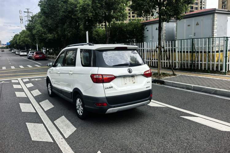 Used Dongfeng Fengon 370 2016 1.5L Manual Luxury Version SFG15-05 7 Seats
