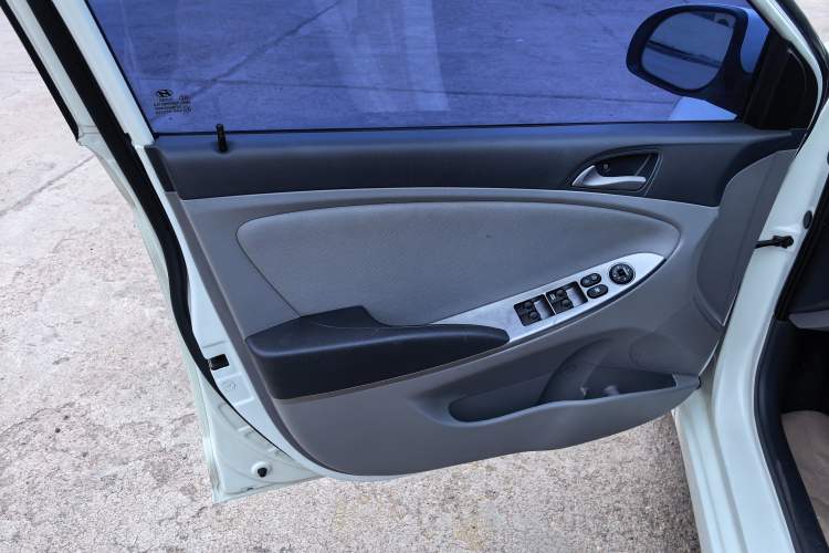 Used Hyundai Verna (older generation) 2016 1.4L Automatic Smart GLS