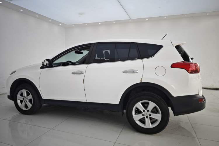 Used Toyota RAV4 2013 2.0L CVT Four-Wheel Drive New Edition
