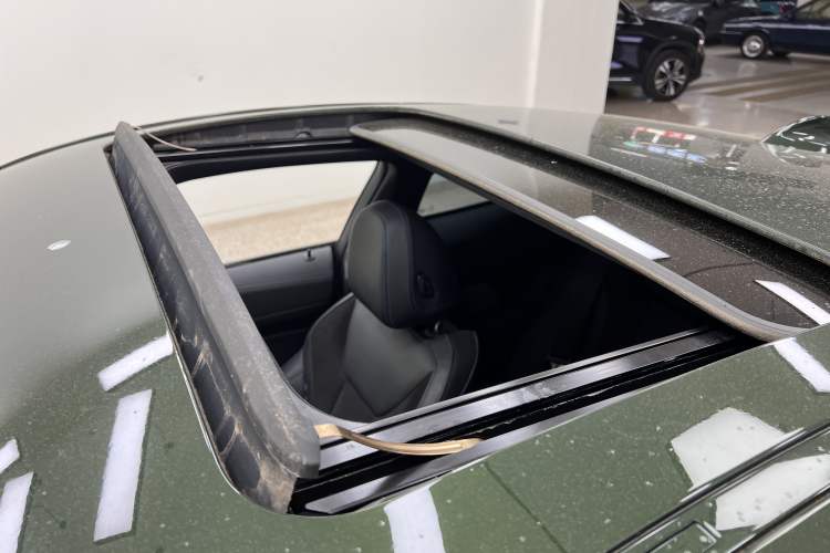 Used BMW 4 Series 2022 Second Facelift 430i M Sport Night Edition Package Headliner