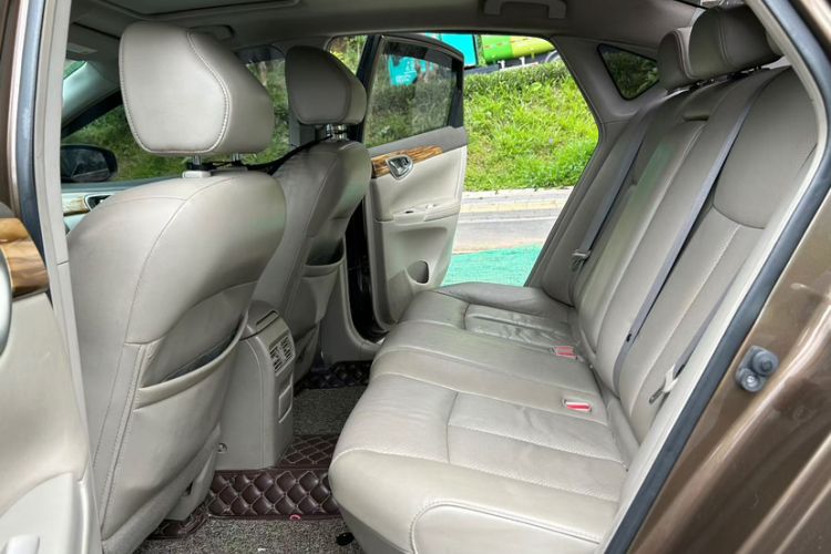 Used Nissan Sylphy 2012 1.8XL CVT Luxury Edition Interior 2
