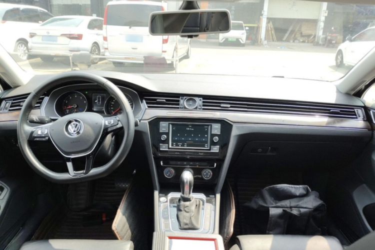 Used Volkswagen Magotan 2019 330TSI DSG Leading Model China VI Standard
