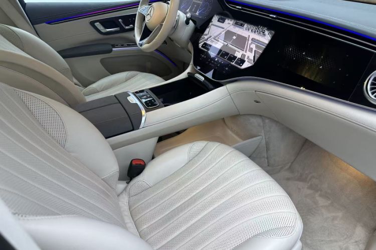 Used Mercedes-Benz EQS SUV 2023 450 4MATIC Pioneer Edition