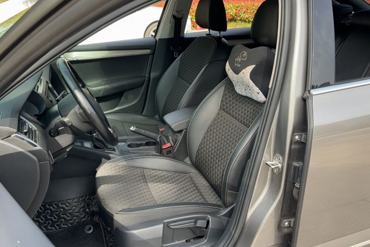 Used Skoda Octavia 2018 1.6L Automatic Luxury Edition
