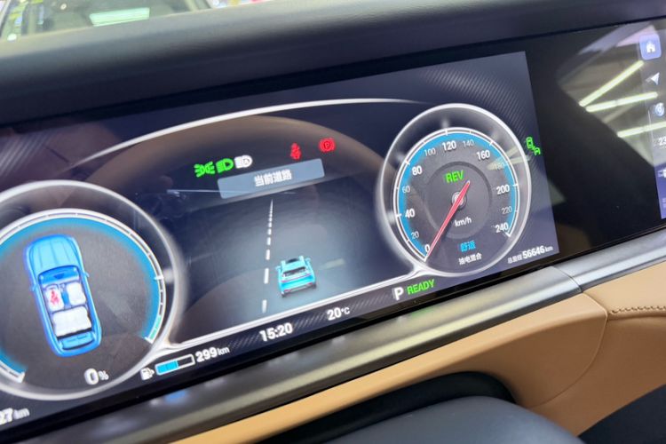 Used VOYAH FREE 2021 Four-Wheel Drive Standard Range-Extended Version Odometer Close Up