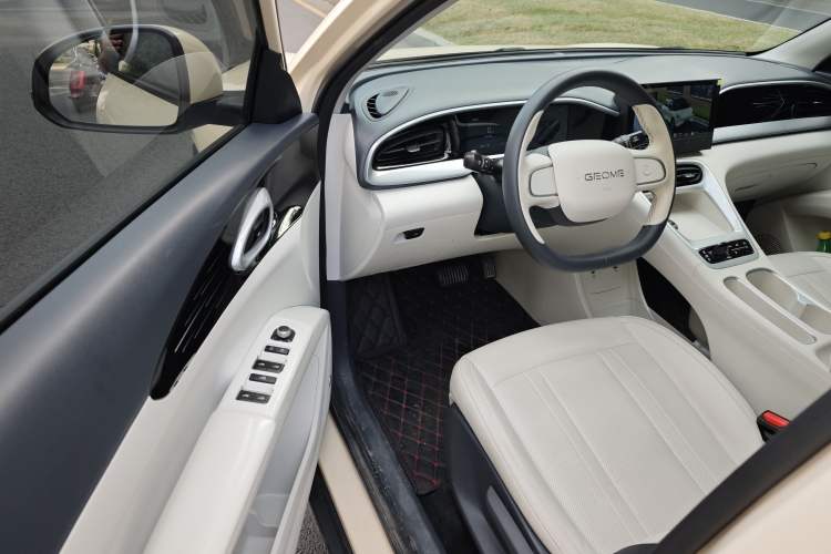 Used Geely Galaxy Geome 2025 410 km Free Version