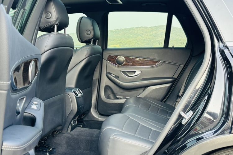 Used Mercedes-Benz GLC 2019 GLC 260 L 4MATIC Dynamic Model