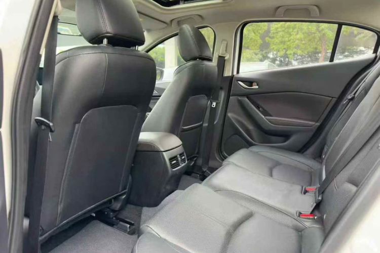 Used Mazda Mazda 3 Axela 2017 Sedan 2.0L Automatic Prestige Model China V Standard
