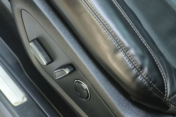 Used Lincoln MKC 2017 2.0T Two-Wheel Drive Deluxe Edition