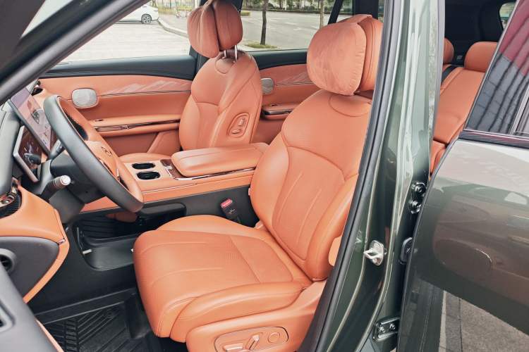 Used GAC Trumpchi Xiangwang S7 2025 180km Ultra All-Wheel Drive LiDAR Edition Interior 2