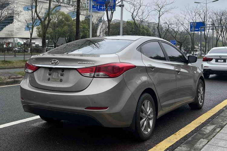Used Hyundai Elantra (5th Generation / Langdong) 2015 1.6L Automatic Fashion Model Exterior 6