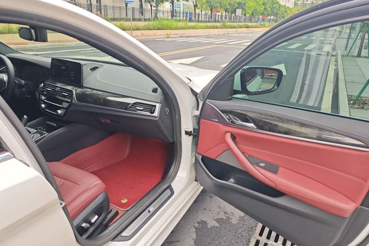 Used BMW 5 Series 2021 525Li M Sport Package Interior 10