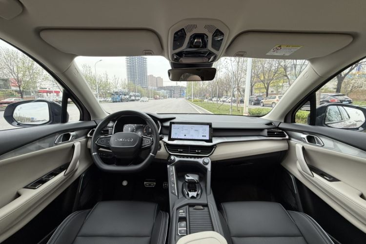 Used Lynk & Co 06 2021 1.5T Shero Pink Special Edition Interior 1