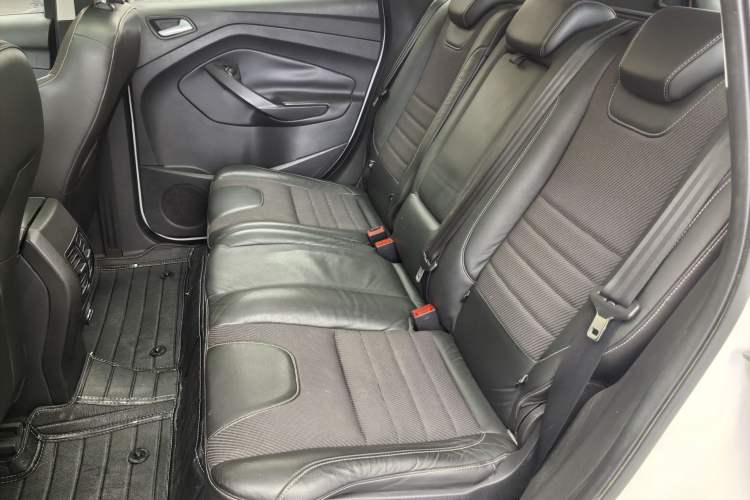 Used Ford Kuga 2013 1.6L GTDi Two-Wheel-Drive Trend Model