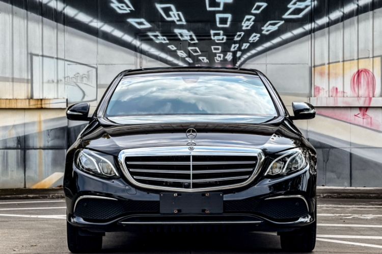 Used Mercedes-Benz E-Class 2019 E 260 L
