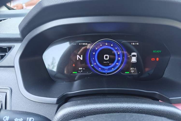 Used Brilliance Xinri i03A 2022 Rental Custom Edition