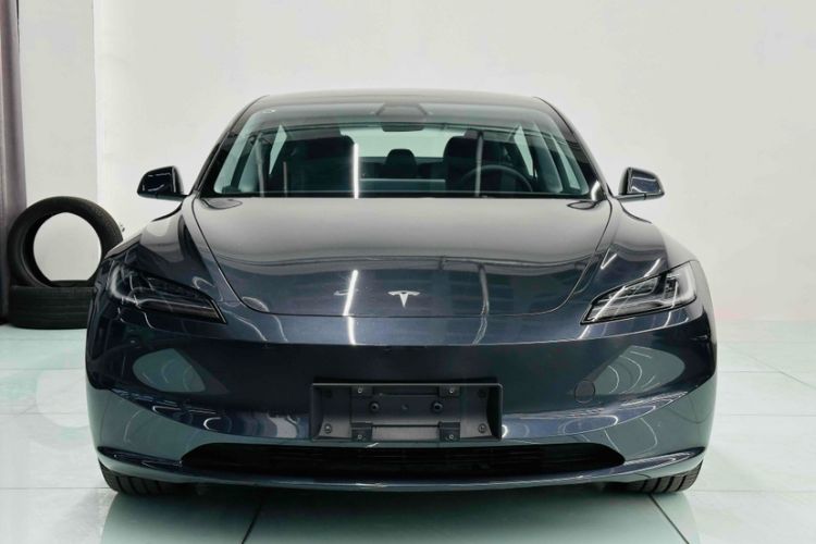 Used Tesla Model 3 2023 Rear-Wheel-Drive Version