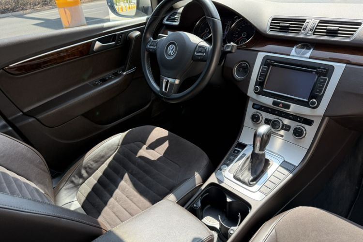 Used Volkswagen Magotan 2012 Travel Edition 2.0 TSI Comfort Version
